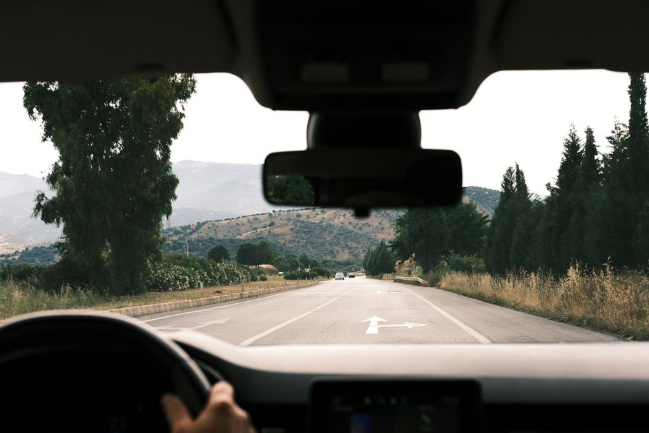 Driving with a clear, perfectly installed windshield